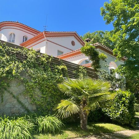 Espectacular Casa Chateau En El Centro De Олот Екстер'єр фото