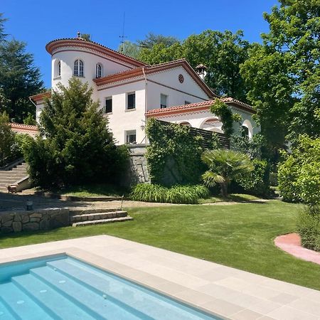 Espectacular Casa Chateau En El Centro De Олот Екстер'єр фото