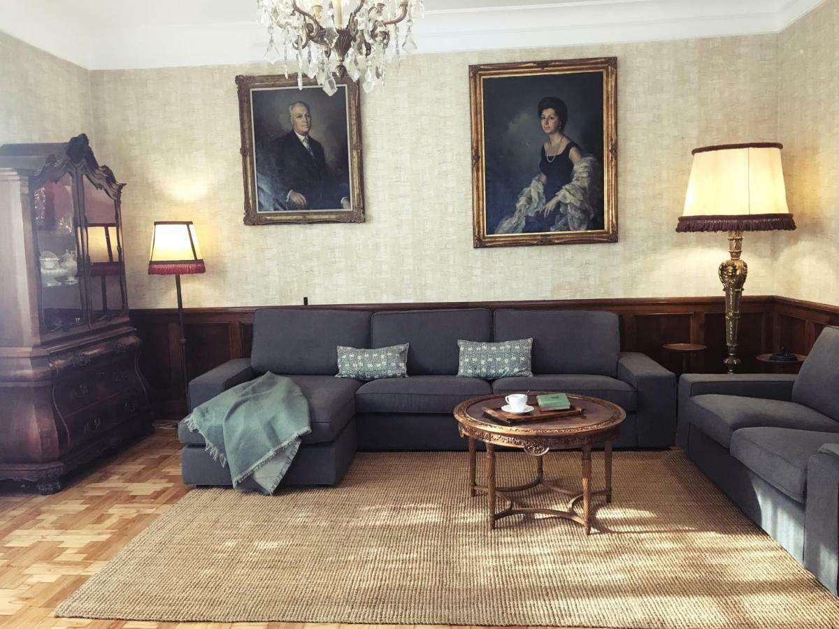 Espectacular Casa Chateau En El Centro De Олот Екстер'єр фото